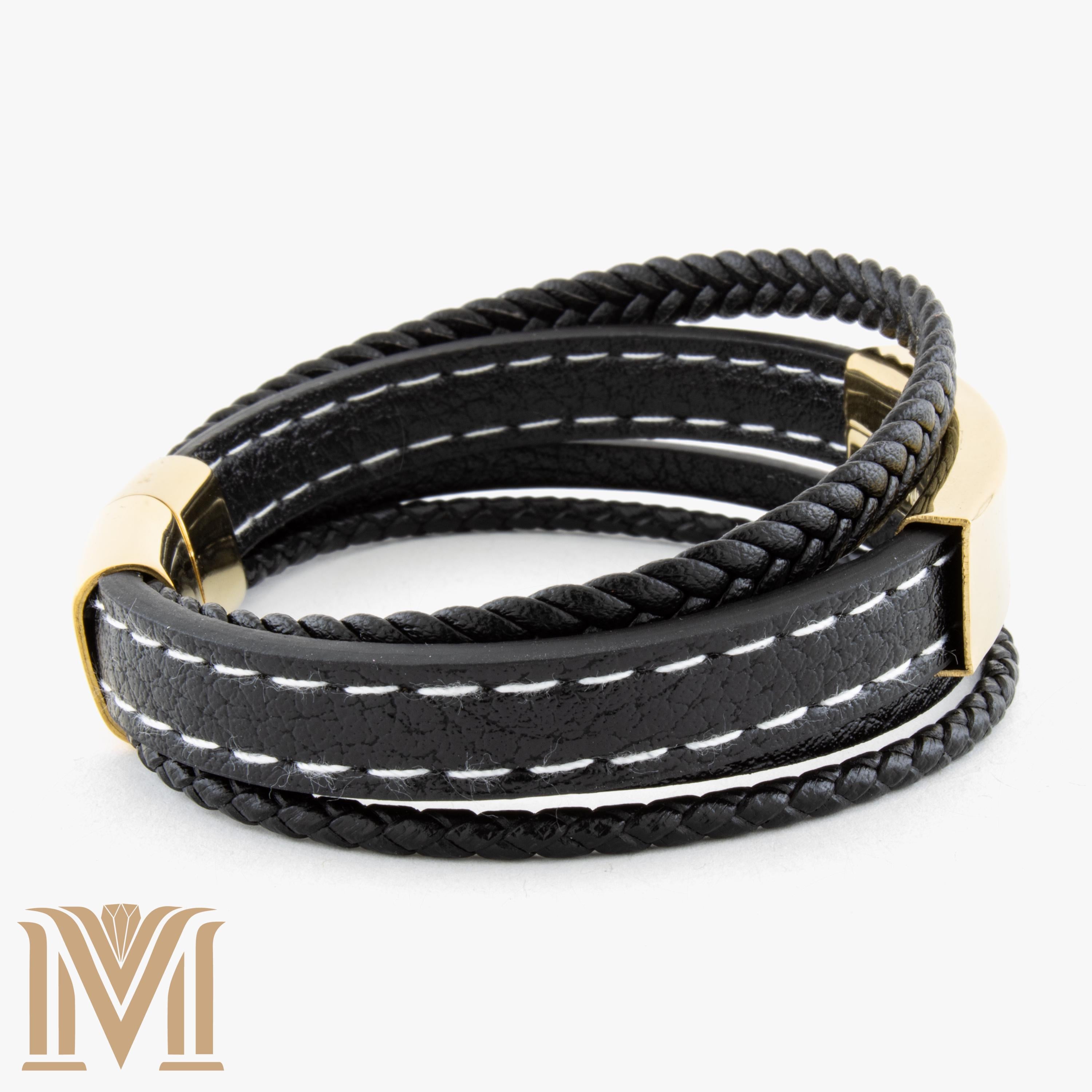 Gold magnetic clasp side view