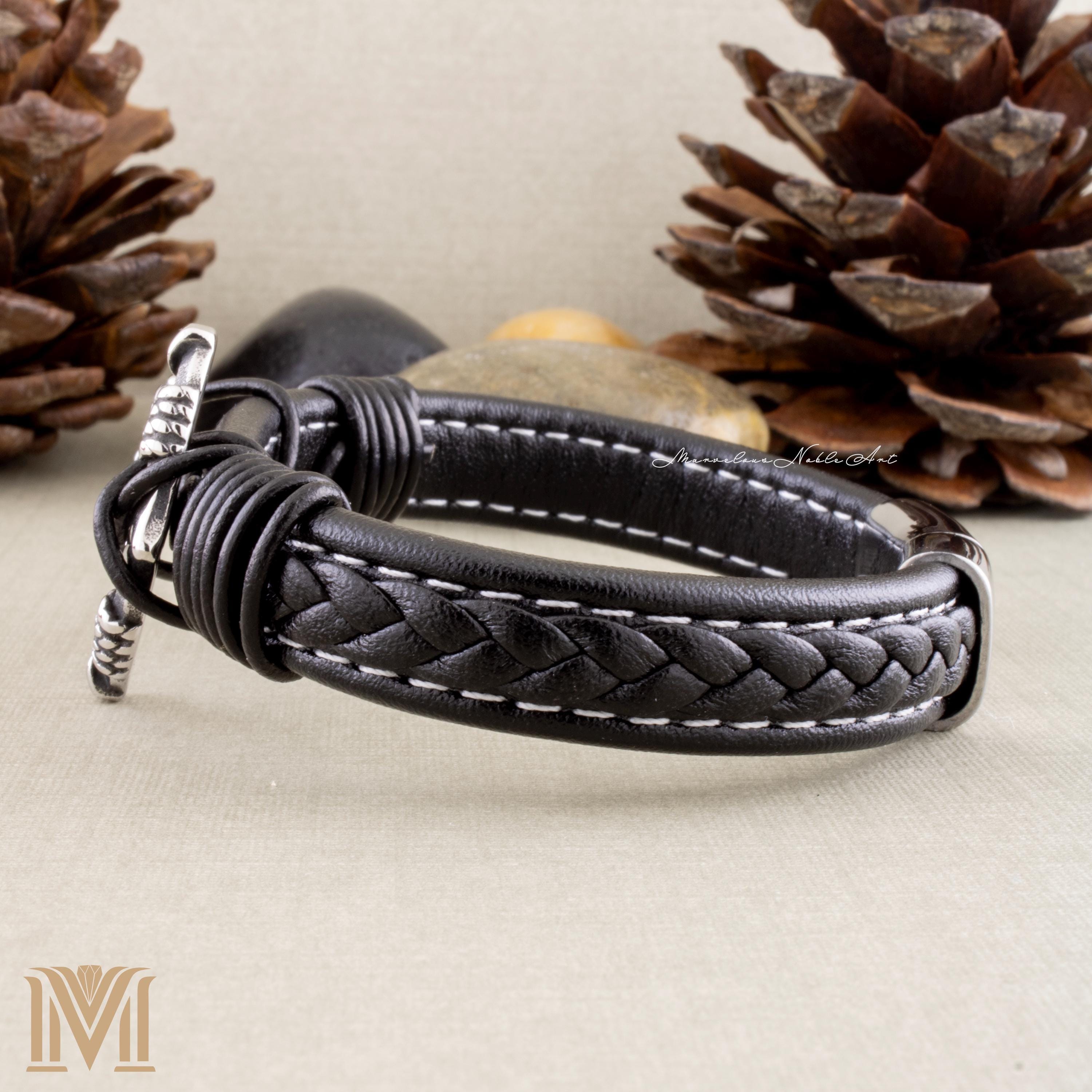 Unisex black leather bracelet