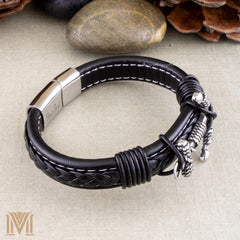 Magnetic clasp back view