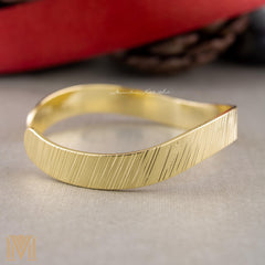 Adjustable open cuff design