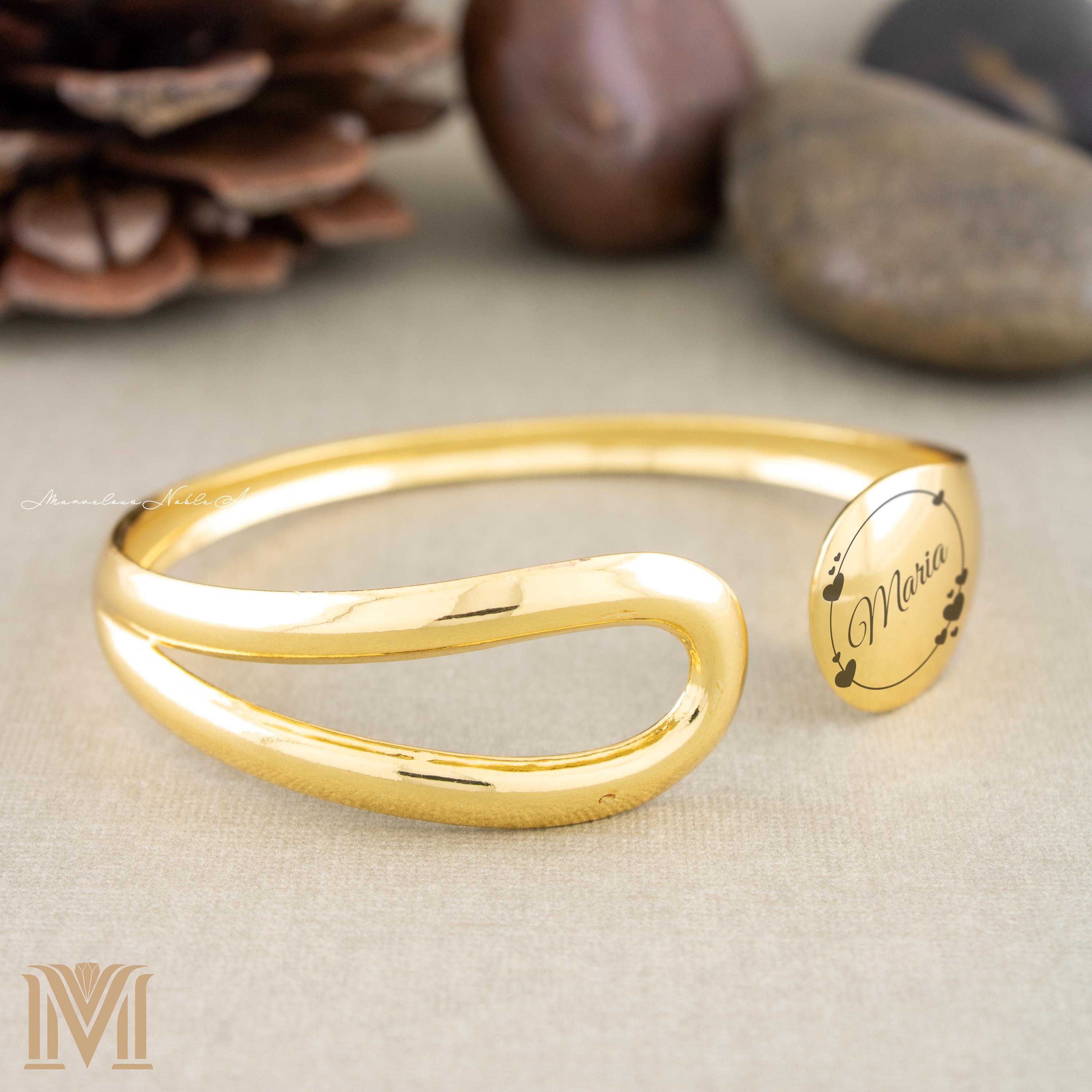 Gold cuff close-up