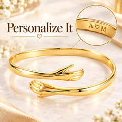 18K gold-plated brass hug bracelet with custom engraving