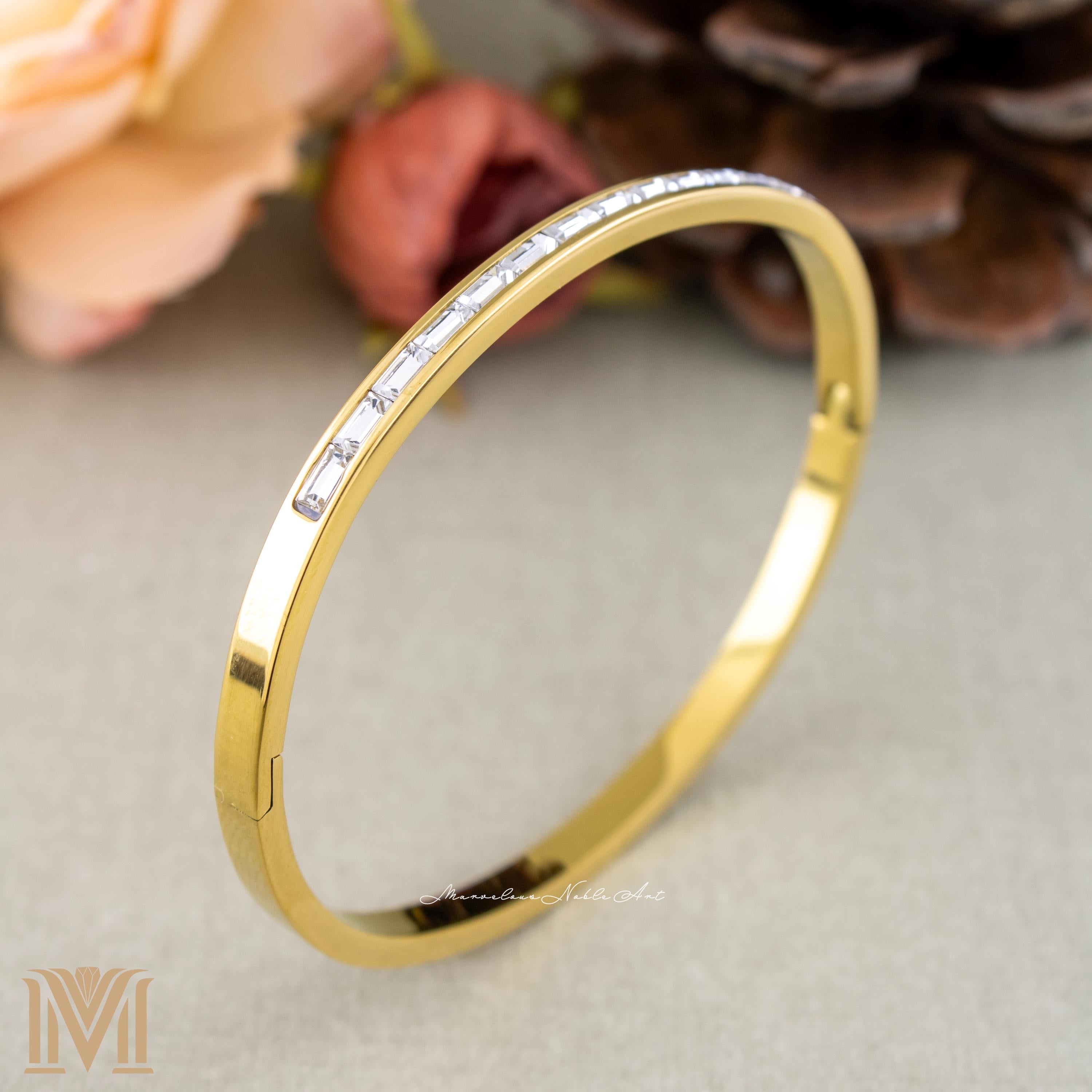 Gold bracelet product detail