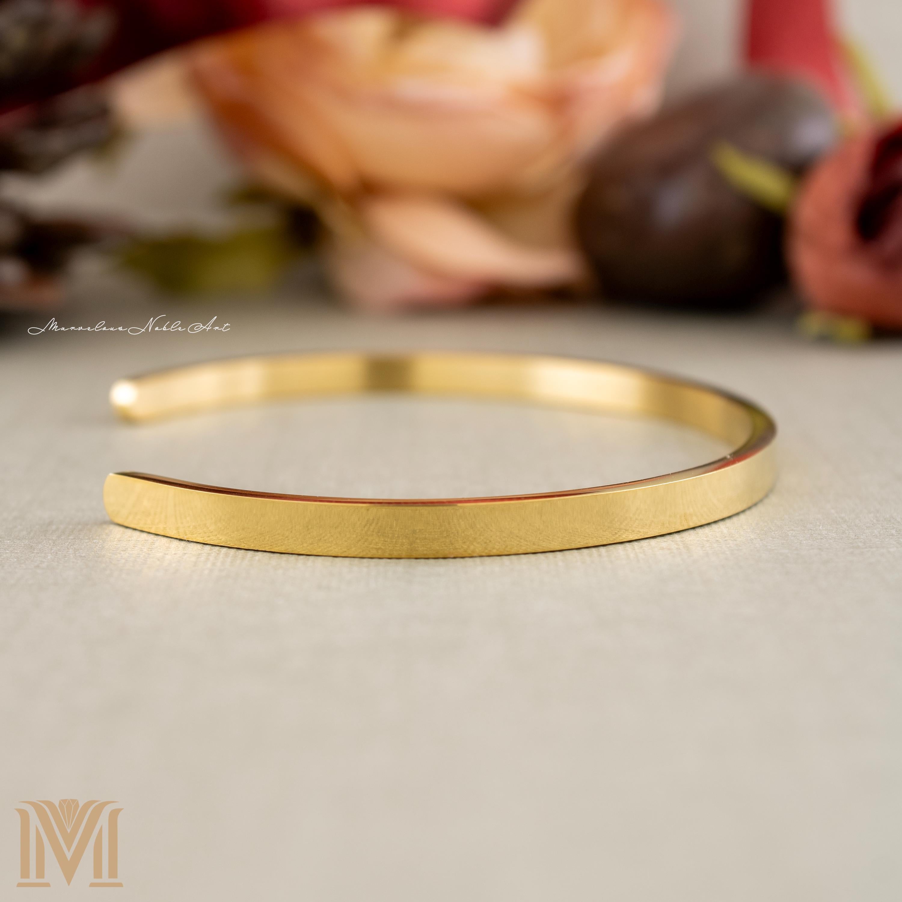 Gold cuff side angle