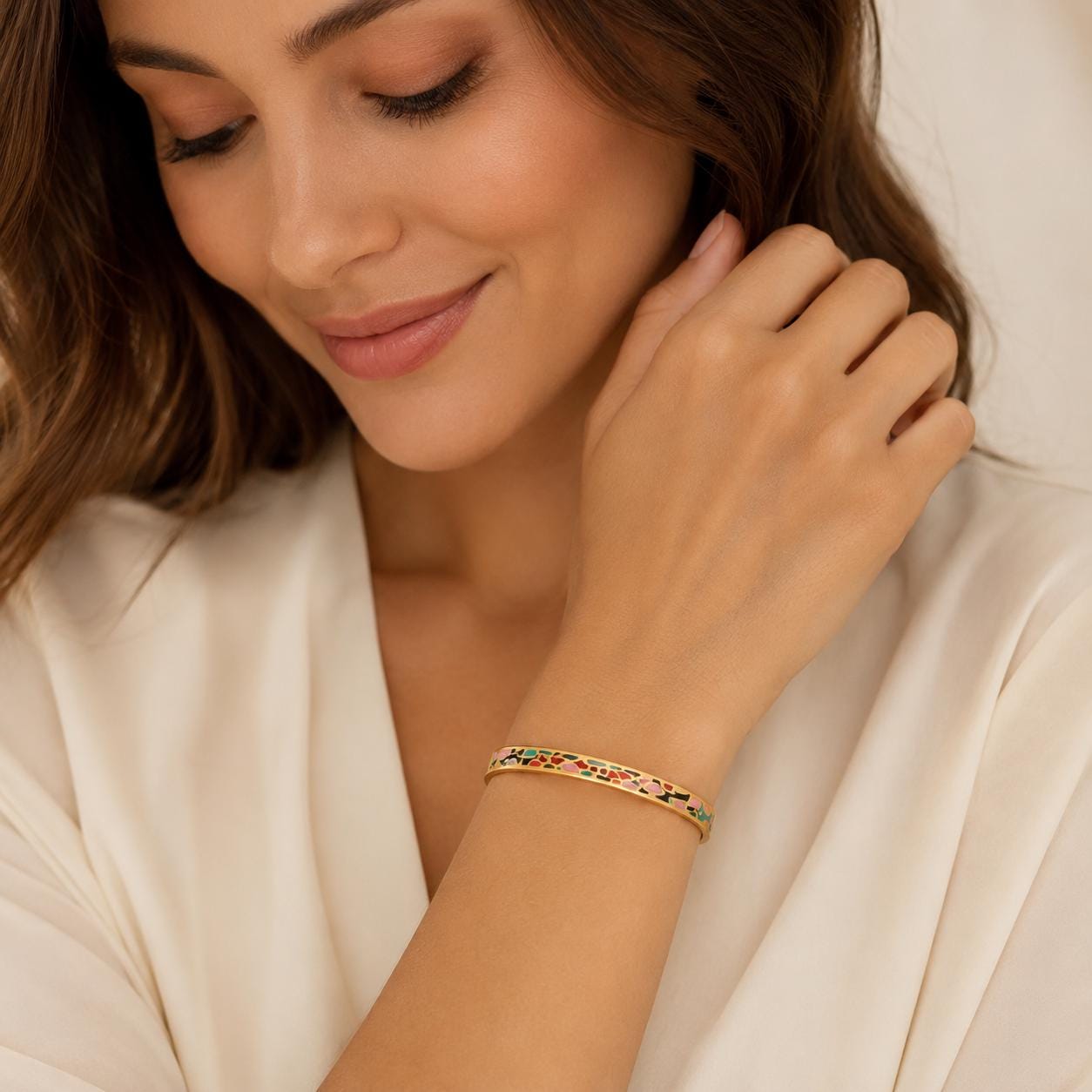 Hinged clasp detail on enamel bangle