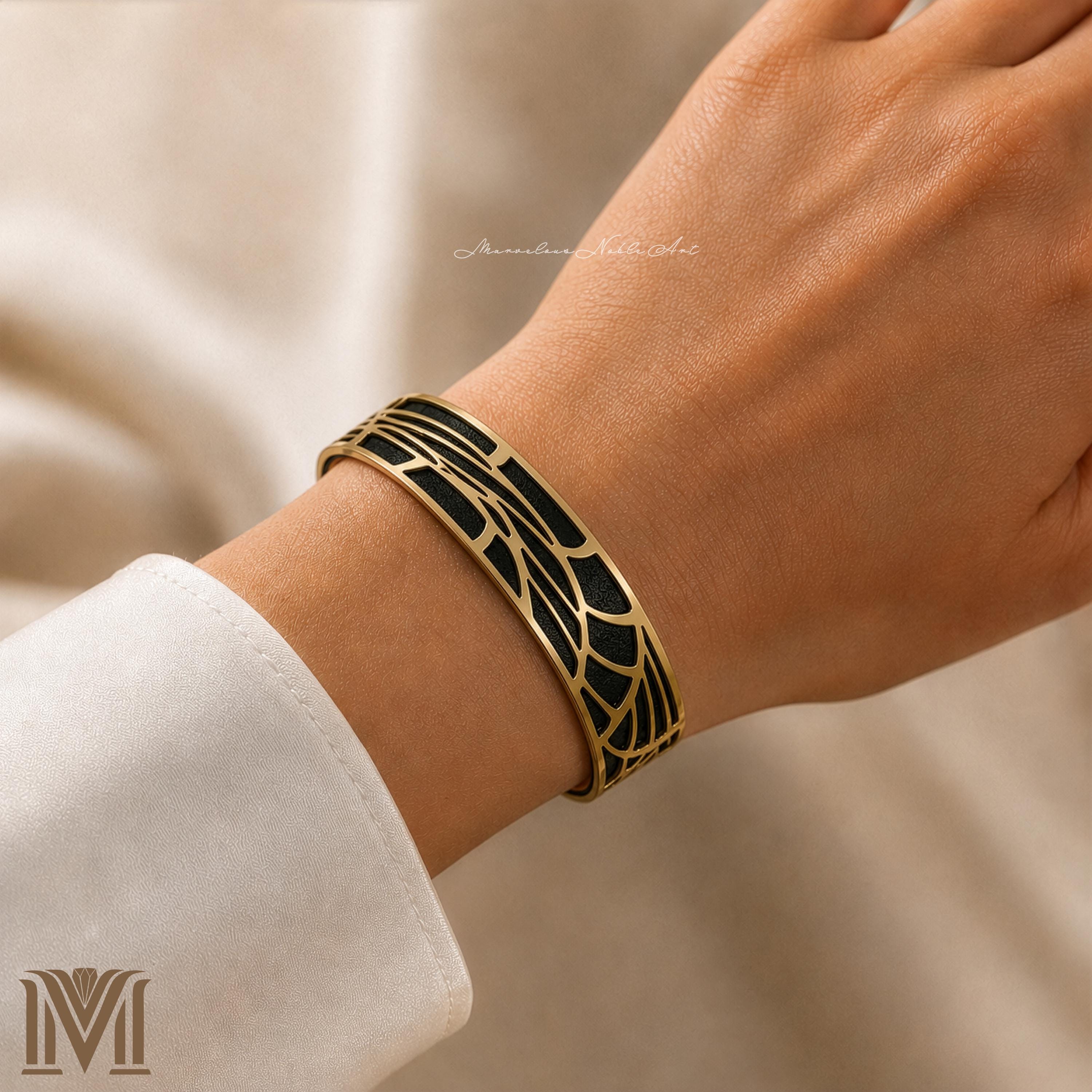 Inner brown leather hidden message